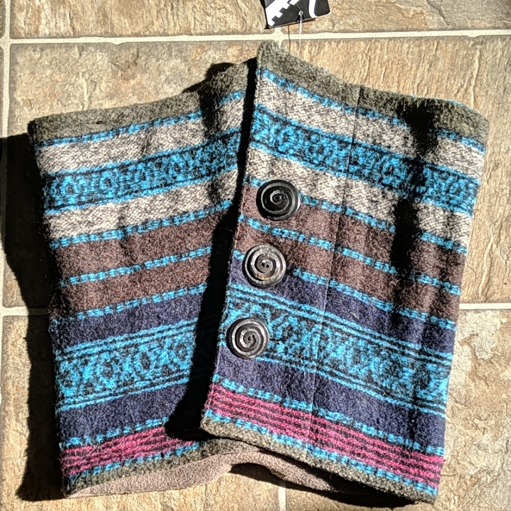 Button up scarf from Nepal nwt - Picture 1 of 5
